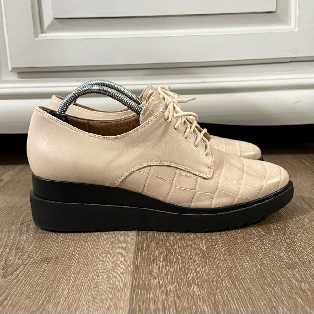 Naturalizer Leather Women’s Oxford Shoes Size 8.5 Ivory Color